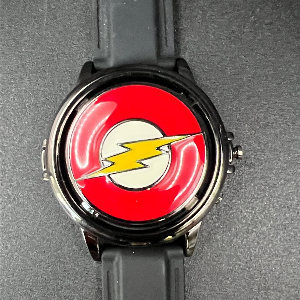 The Flash, Eaglemoss DC Comics Spinner Men’s 10.25” Watch Collection, #12.